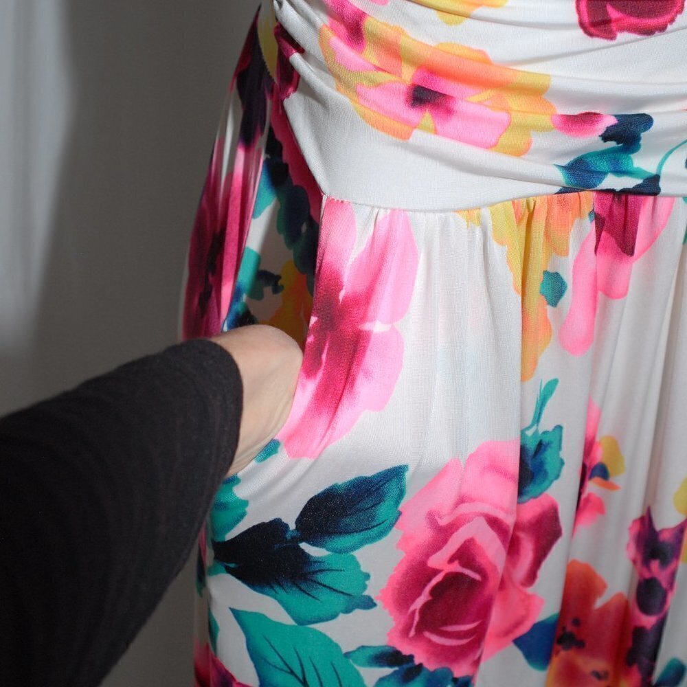 Maxi Dress With Pockets Sleeveless Floral Small White EUC - Picture 4 of 7